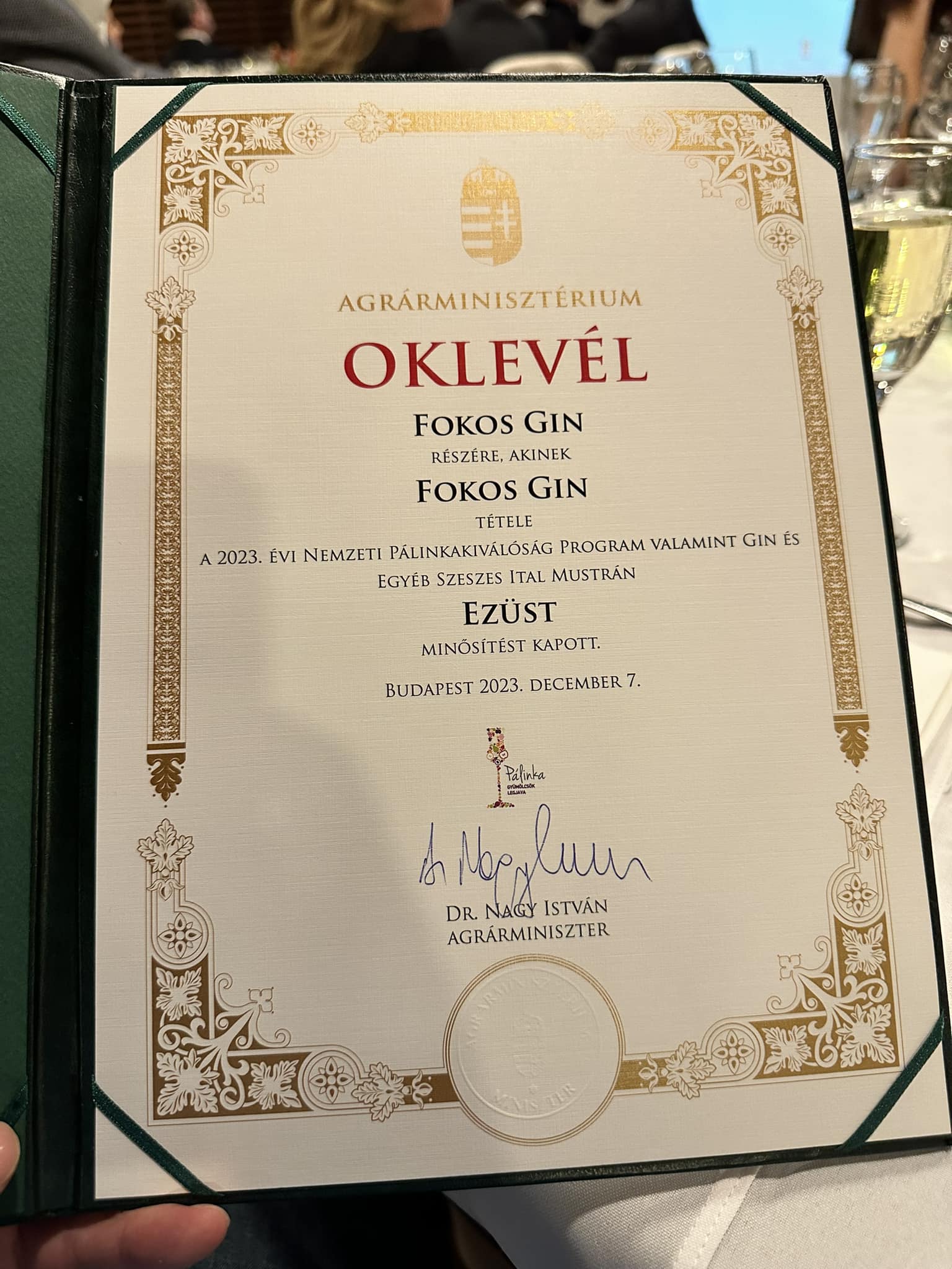 40 Fokos Gin